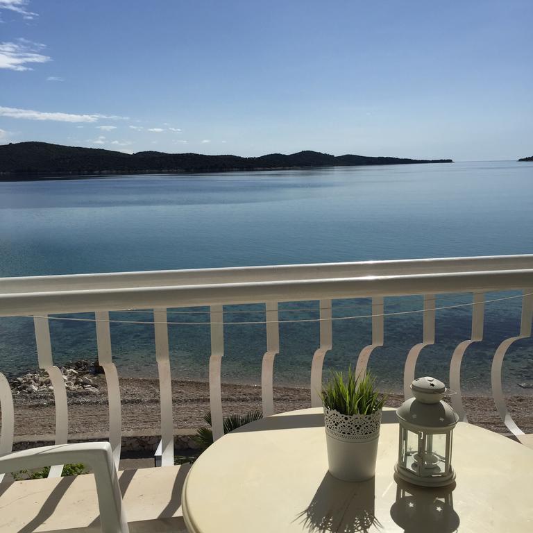 Villa Seaside Zaboric Bagian luar foto